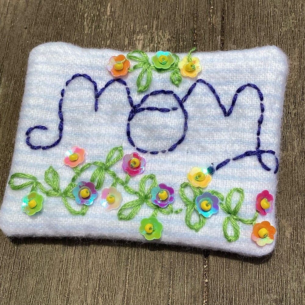 Floral Embroidered 'Mom' Brooch